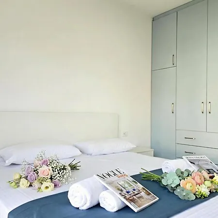 One Bedroom In - 001 - Happy アパート